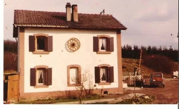 Maison du garde-barrière près de l’étang — après rénovation