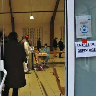 Entrée du centre de dépistage